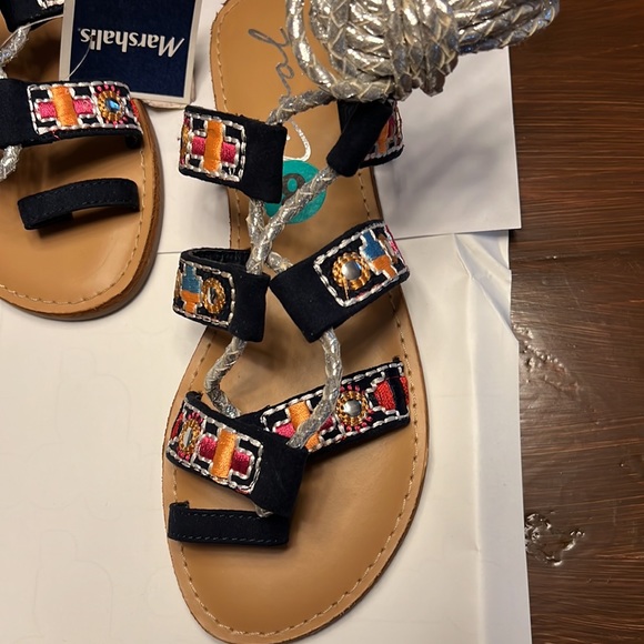 Gladiator Flat Sandals - Picture 5 of 7